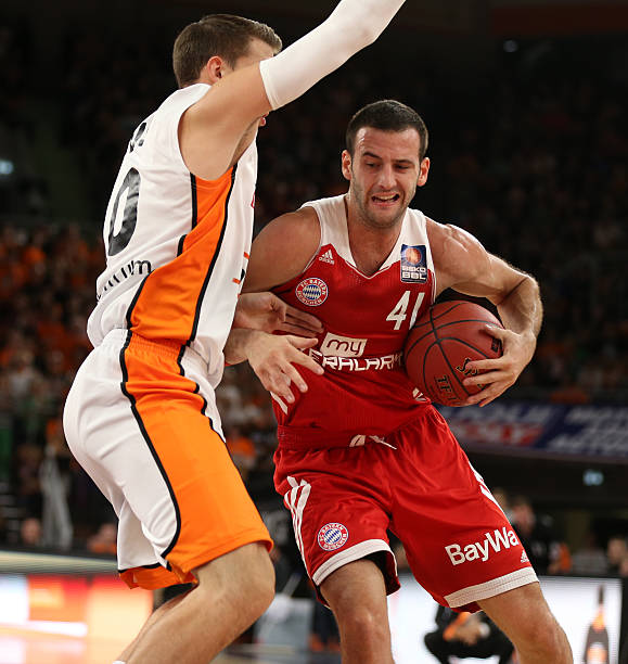 与很多球迷 与很多球迷