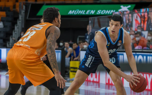 场多次传出 场多次传出