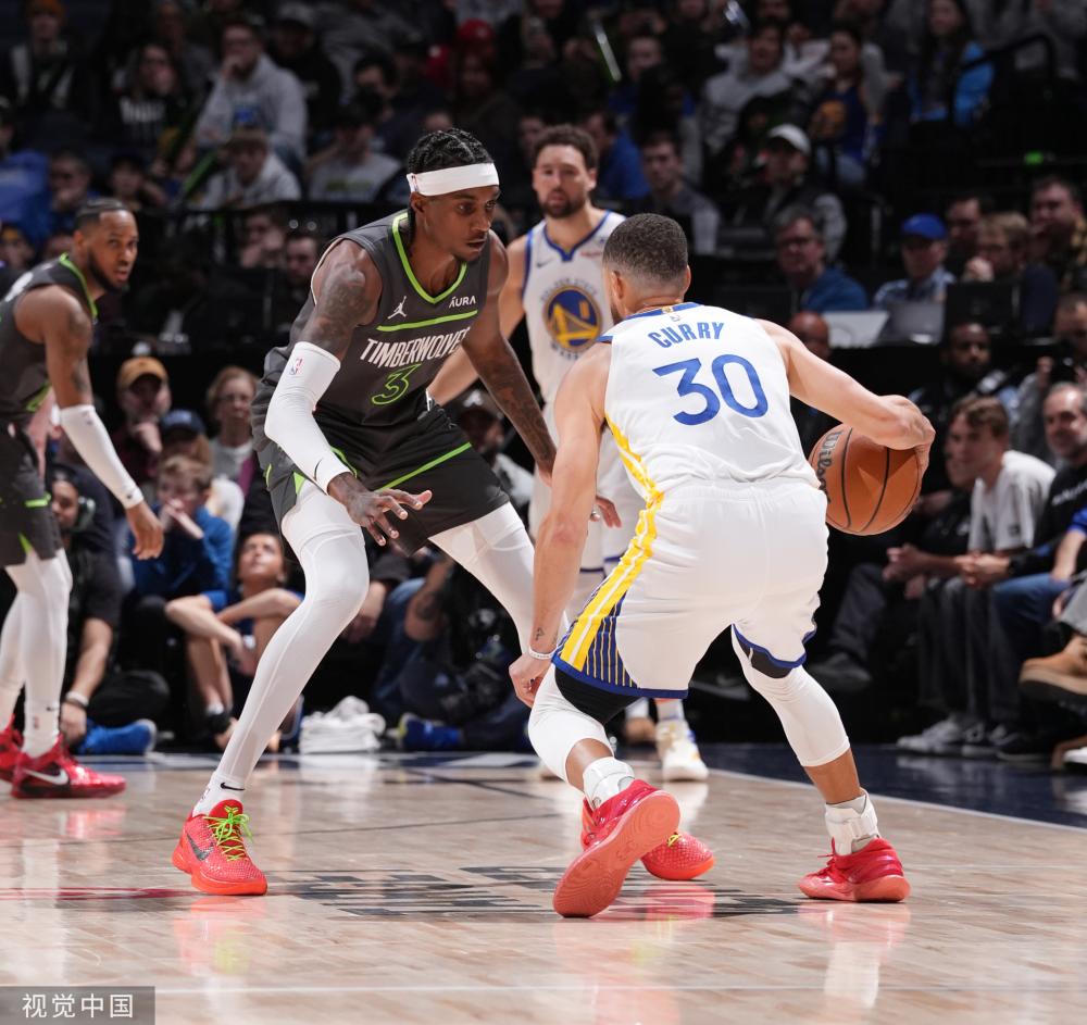 他的表现不 他的表现不