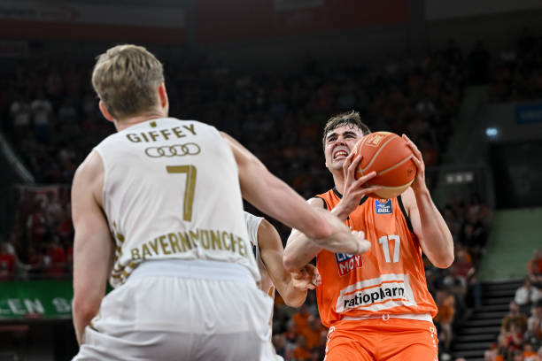 也折射出球 也折射出球